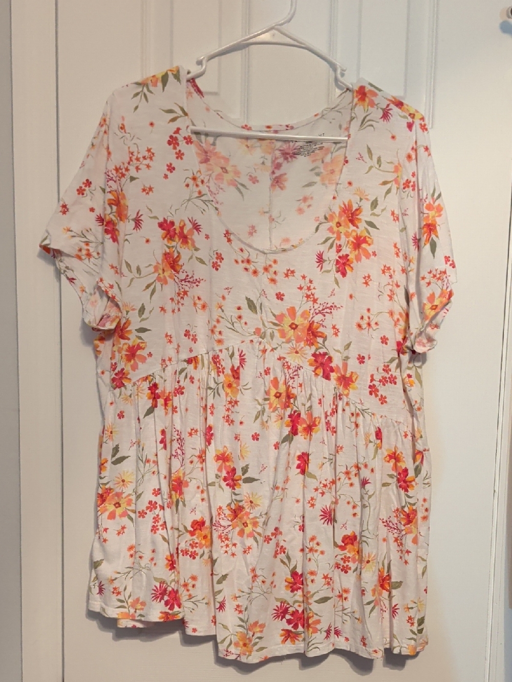 Lane Bryant Floral Scoop-Neck Top - White with Orange, Pink & Green Sz 18/20